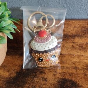 Cupcake Bag Charm Keychain Nwot Rhinestone Gold Heart Cherry Kawaii Cute New